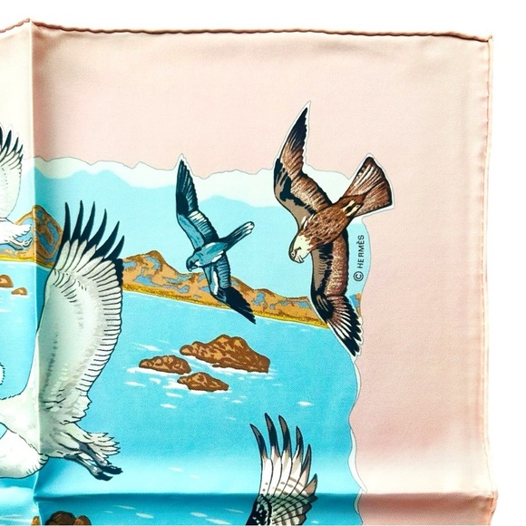 Hermès Pink Blue Rare “La Vie Précieuse de la Méditerranée” Silk Scarf 90 - Picture 6 of 12